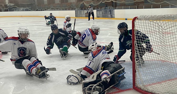 СХК «Югра» победил во втором круге чемпионата России по следж-хоккею